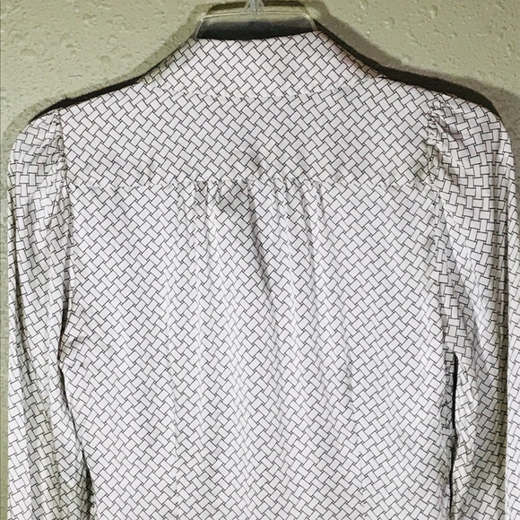 ⬇️$55 Banana Republic 100% Silk Long Sleeve - Picture 4 of 7